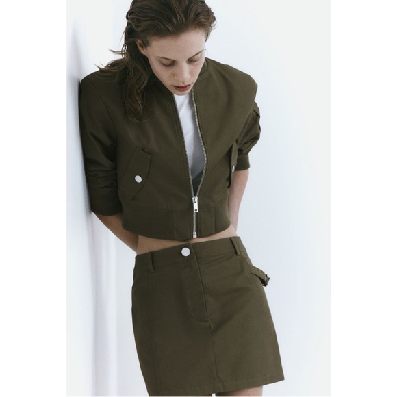 Green Shoulder Pad Bomber Jacket (S, L) - Picture 2 of 7